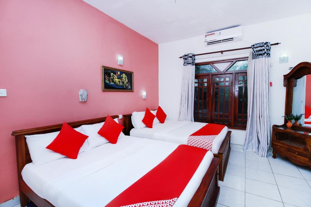 Hotel By The C Uswetakeiyawa Pokoj fotografie